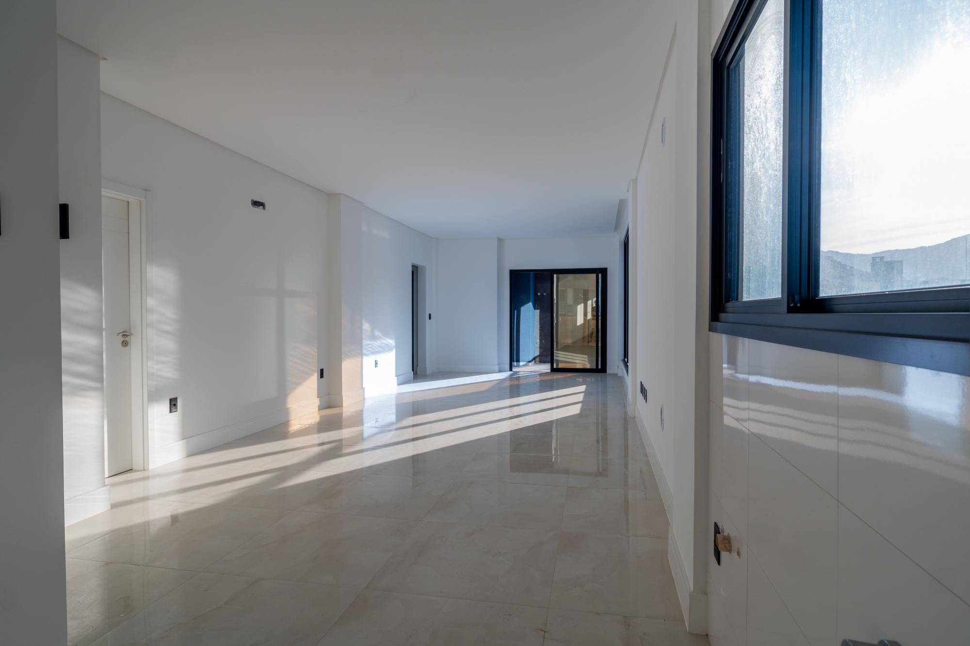 APARTAMENTO NA PRAIA - Itapema/SC, centro